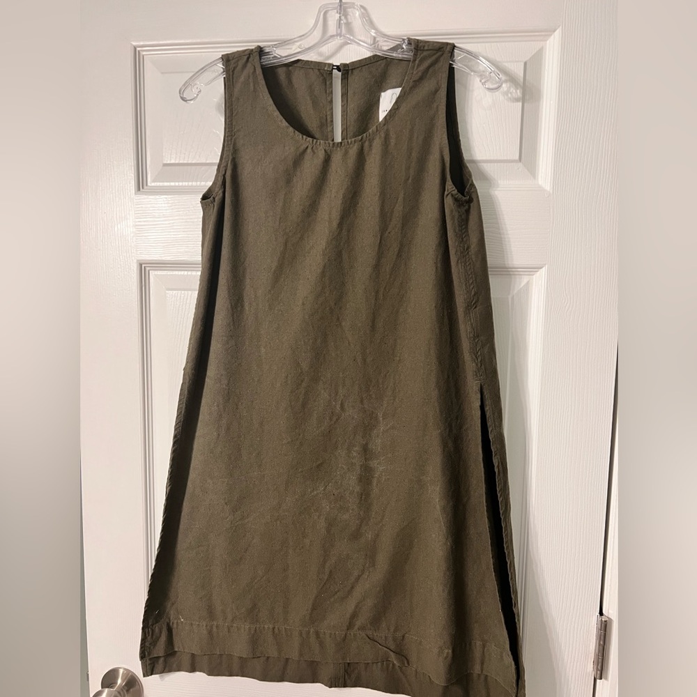 Jamie and the Jones olive green sleeveless silk tunic
